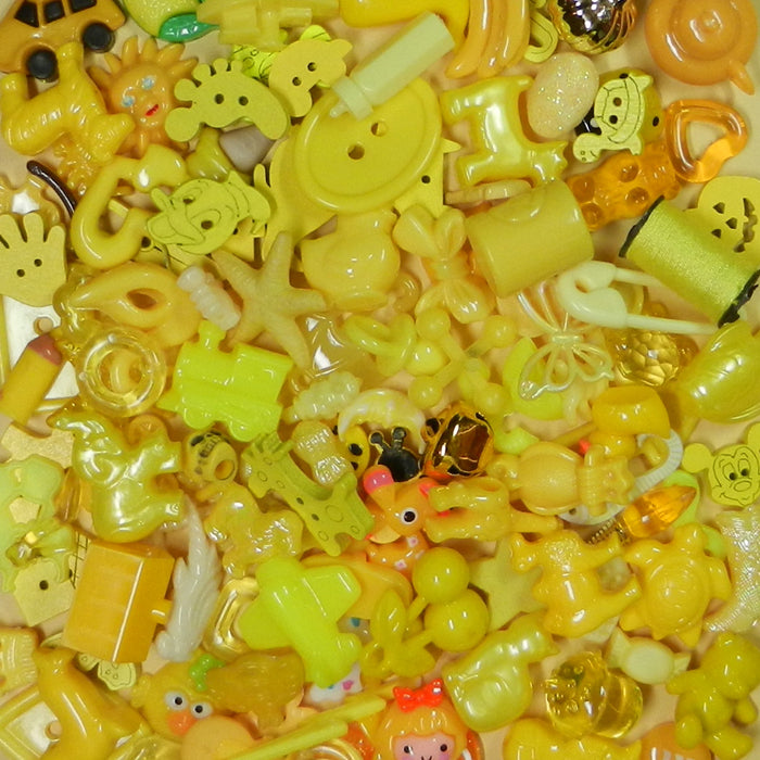 YELLOW color sorted trinkets (20)